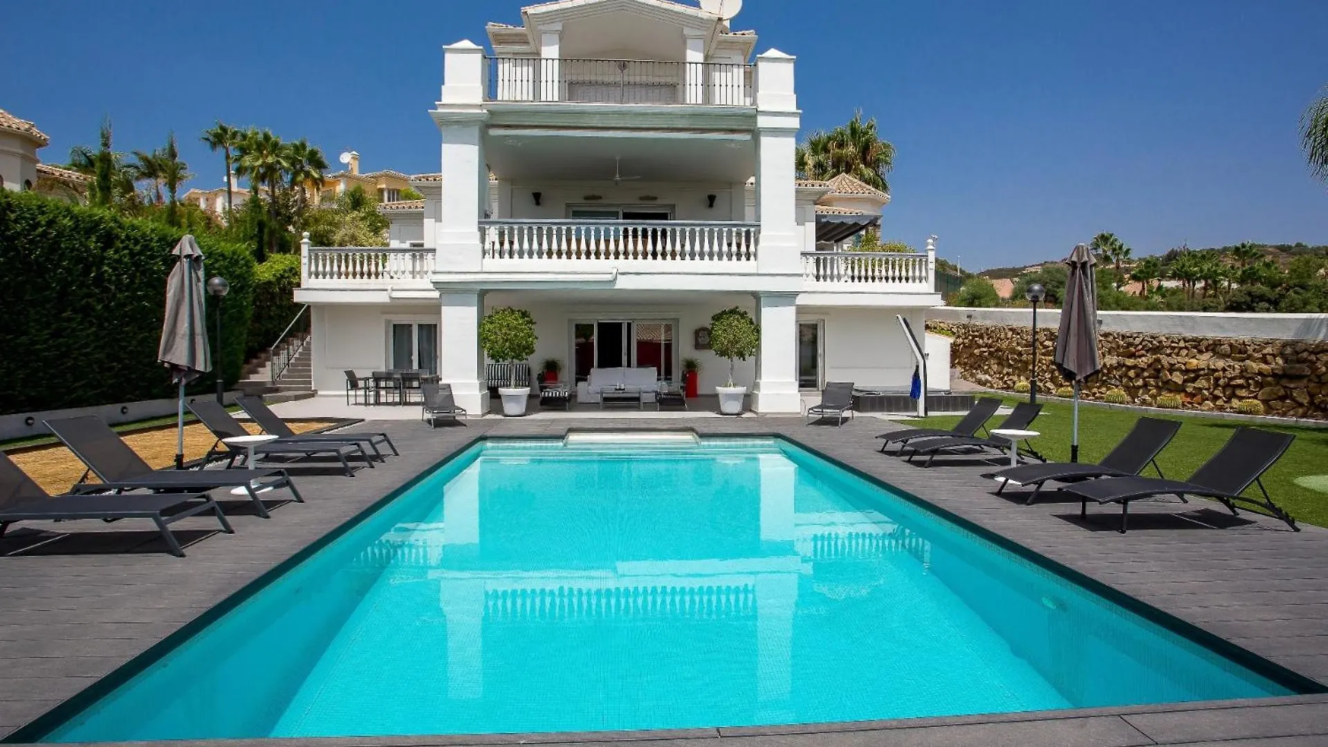 30439 - Fantastic Luxury Villa Near Marbella location
